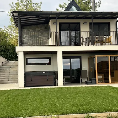 Villa Csipetnyi Chill *